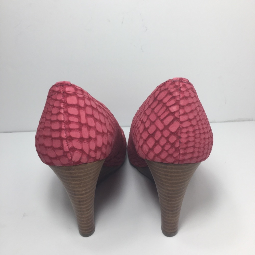 Max Studio Mecca Faux Alligator Wedges - Picture 5 of 16